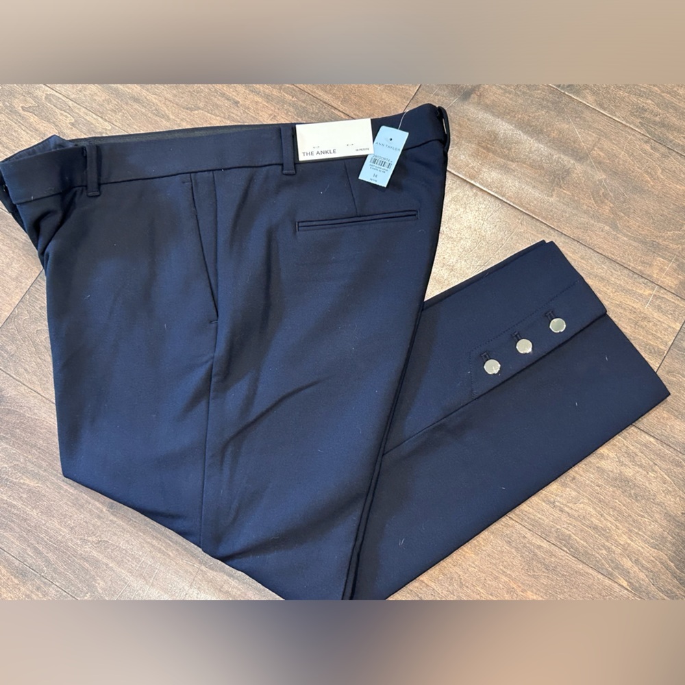 NWT ANN TAYLOR ⚓️ Navy Trousers w/ gold buttons ⚓️
